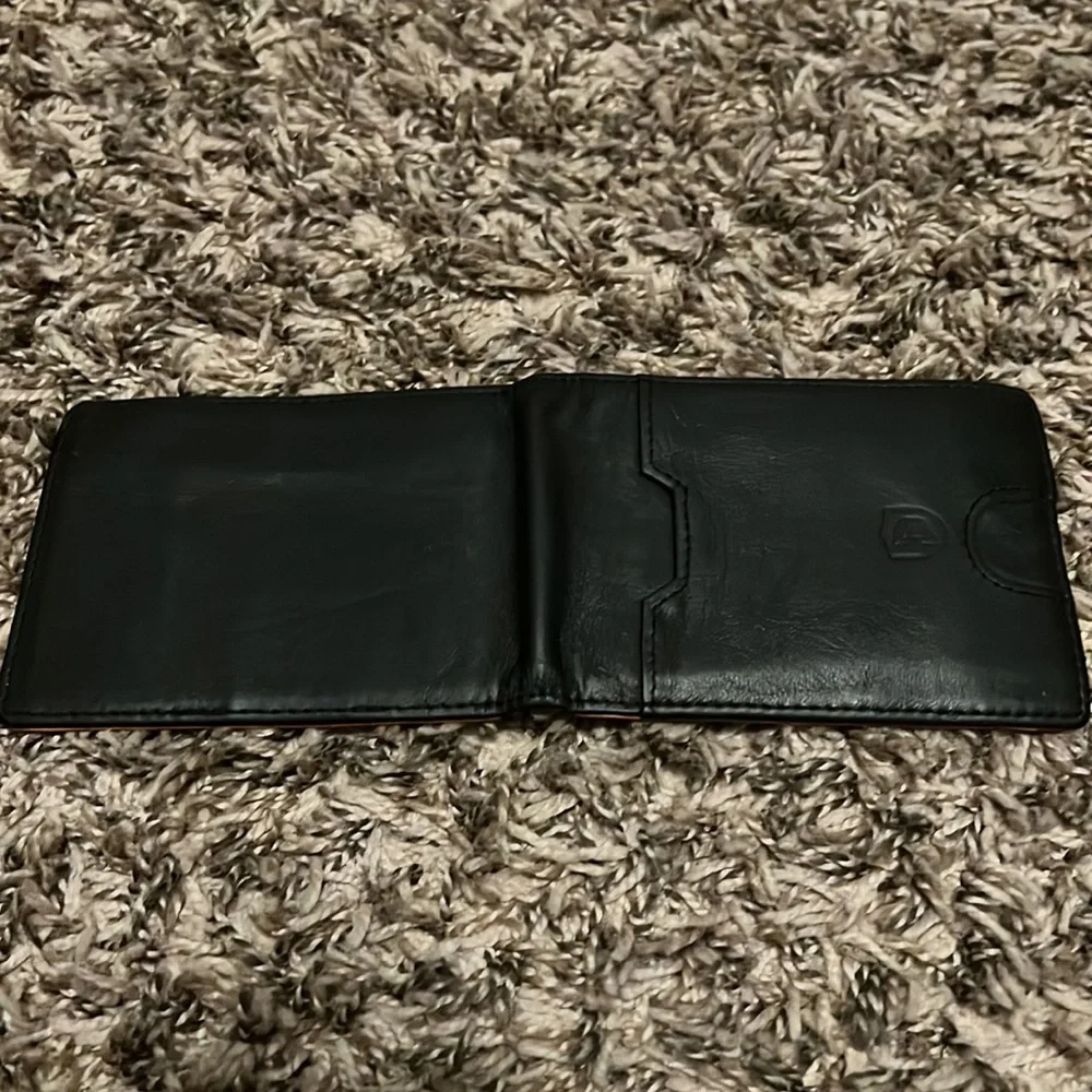 Wallet - Picture 4 of 4
